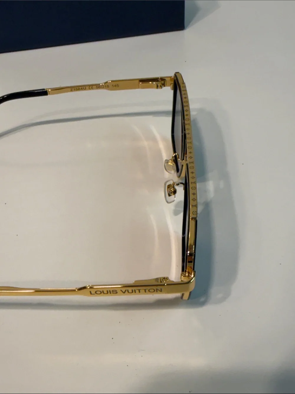 Like new Louis Vuitton 1.1 Evidence Metal Square Sunglasses men’s LV